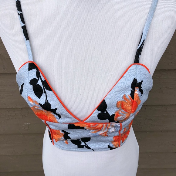 ☀️☀️☀️ 4/$20 MinkPink Queen’s Garden bustier! - Picture 3 of 8